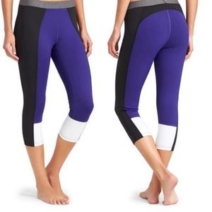 Athleta Derek Lam IOC Block Studio Capri Crop Leggings Extra Small XS Bl…